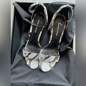 Brand New ALEXANDER WANG Abby Sandal/ Snake Print/ Cut Out Heel/ Size:US 8 EU 39